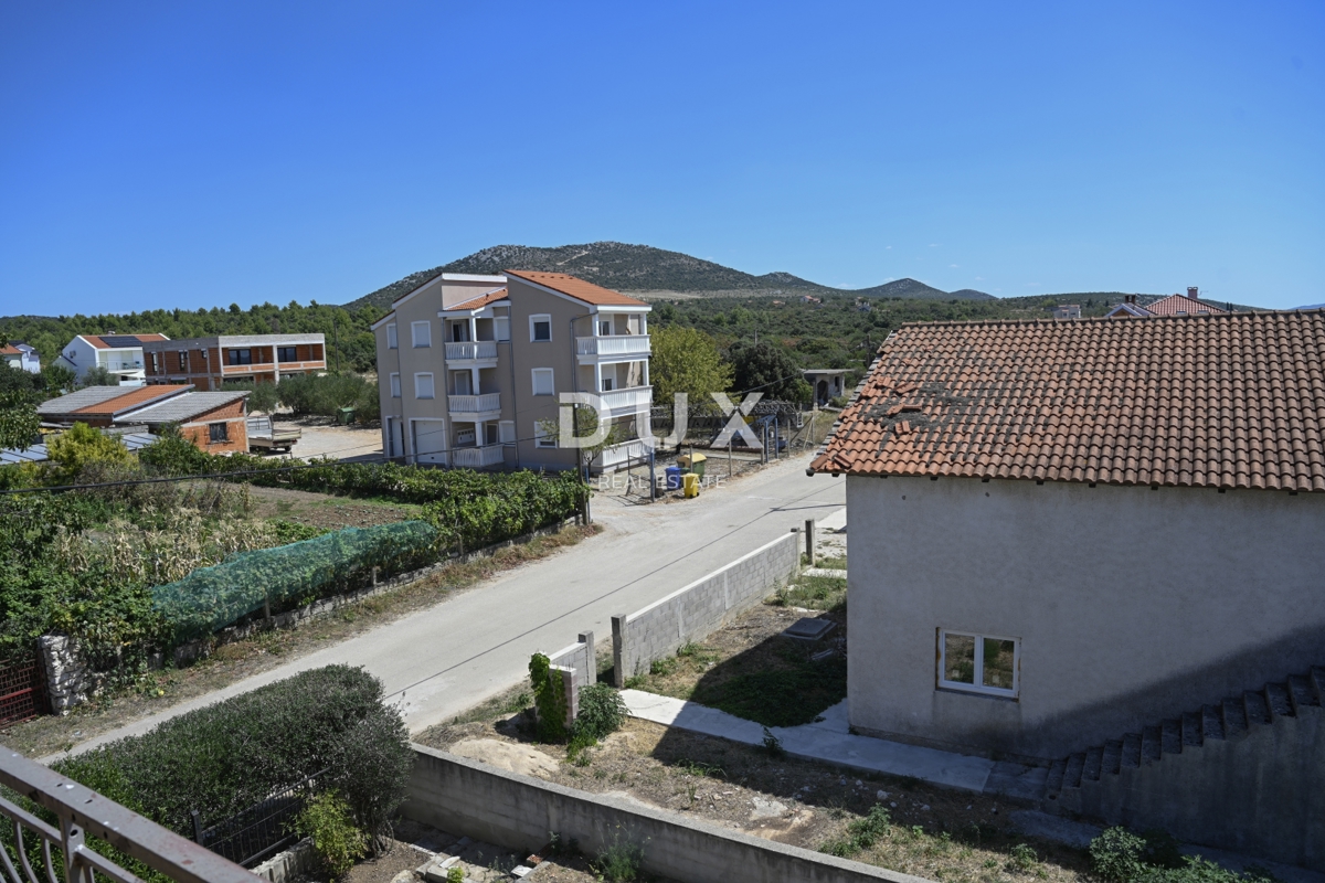 Hiša Tinj, Benkovac, 275m2