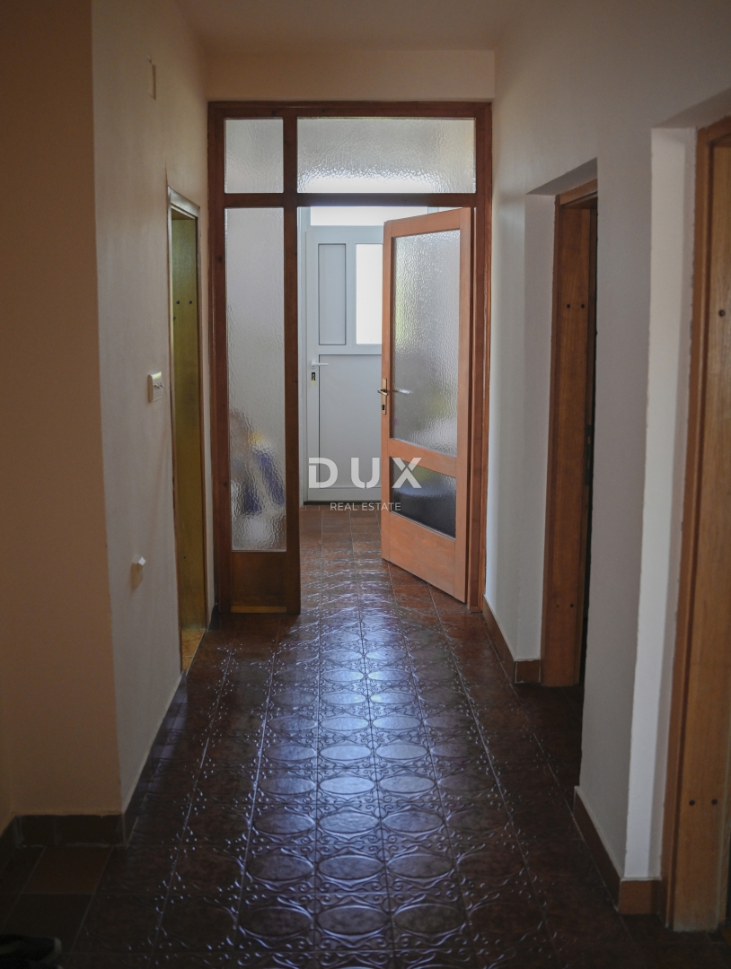 Hiša Tinj, Benkovac, 275m2