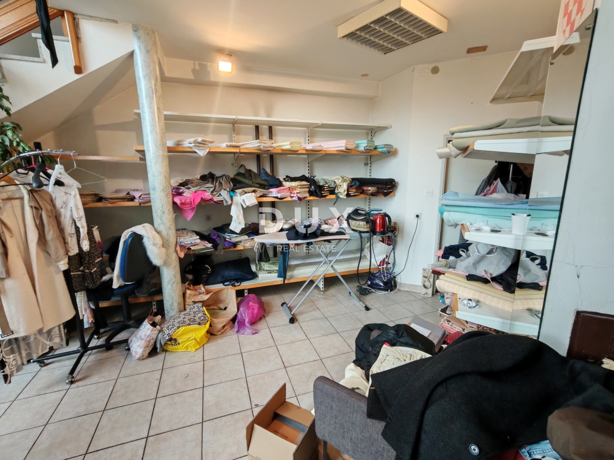 ZADAR, PETRIĆI - Poslovni prostor v pritličju stavbe! Priložnost!