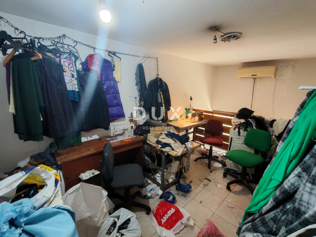 ZADAR, PETRIĆI - Poslovni prostor v pritličju stavbe! Priložnost!