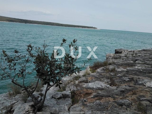 ISTRA, RAKALJ - Zemljišče v prvi vrsti do morja