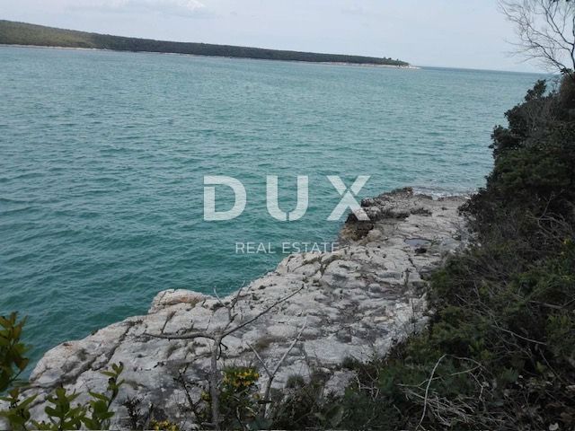 ISTRA, RAKALJ - Zemljišče v prvi vrsti do morja