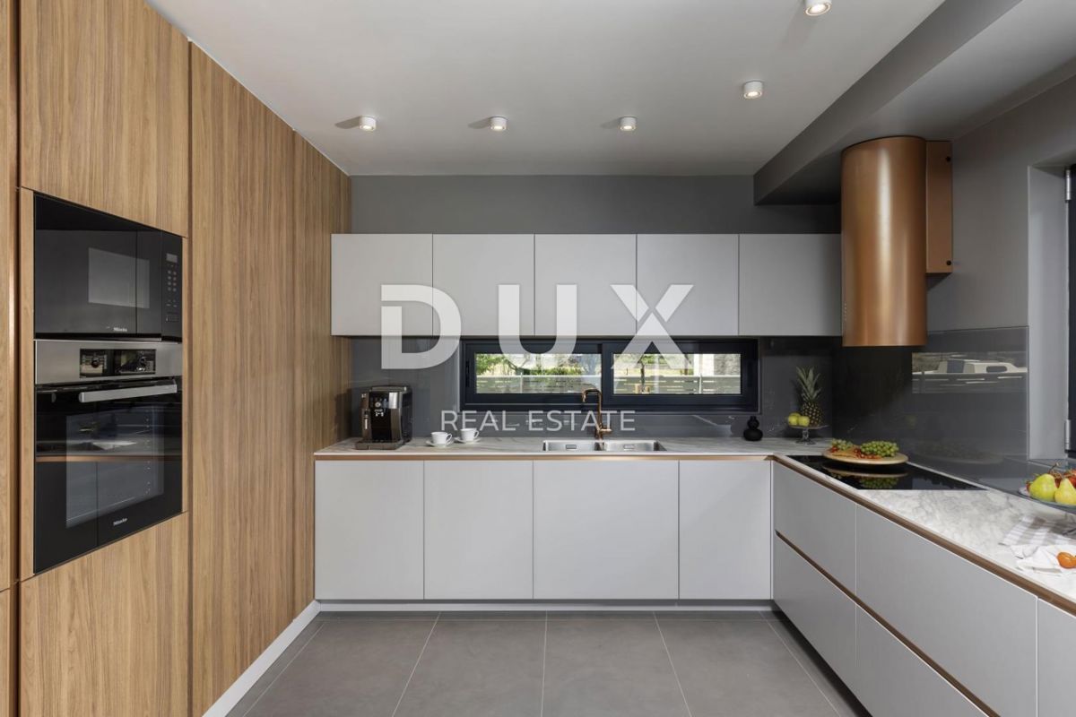 Hiša Bibinje, 345,47m2