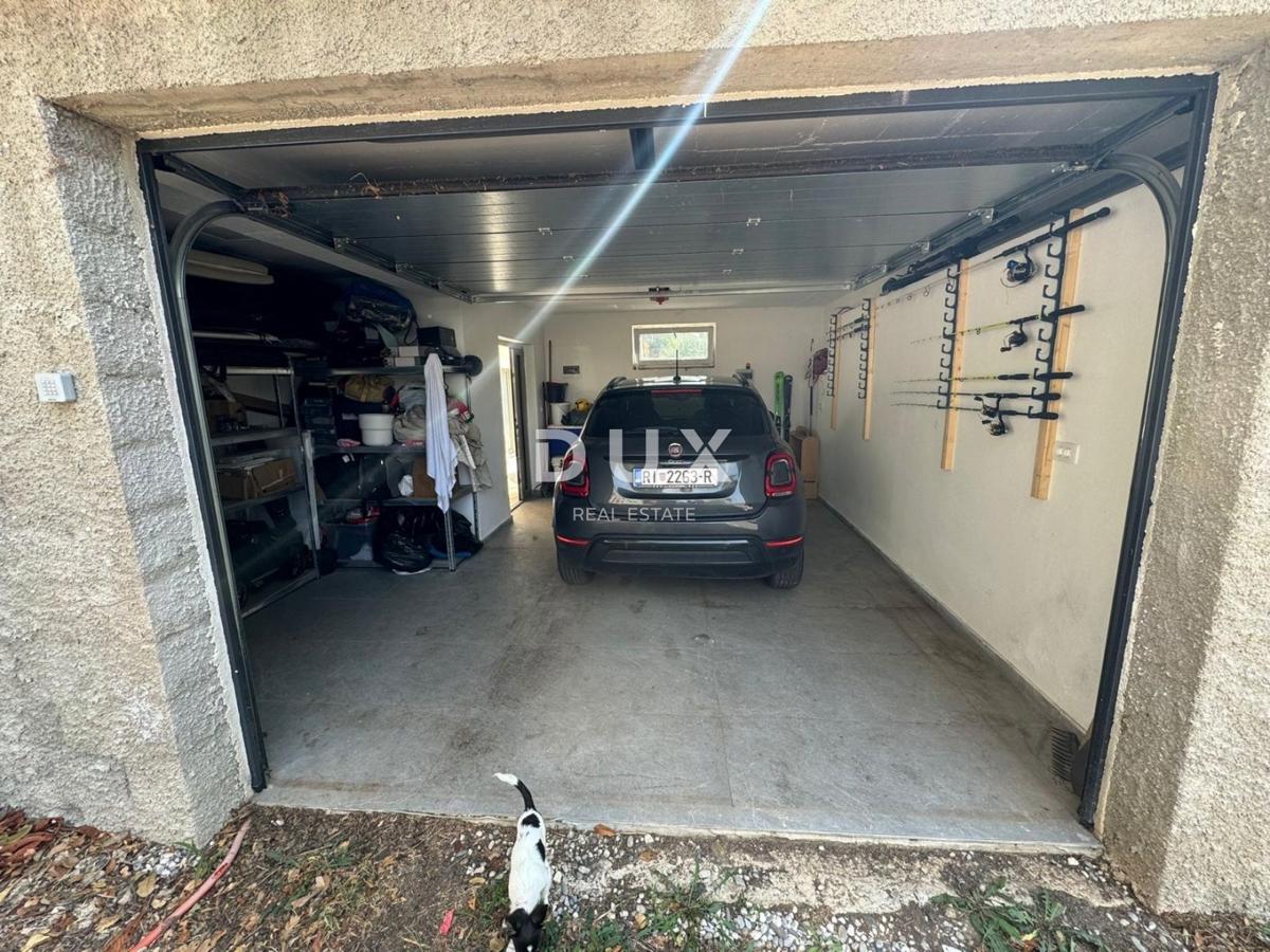 RIJEKA, KOSTRENA - moderna hiša s panoramskim razgledom, garažo in poslovnim prostorom, 500 m od morja