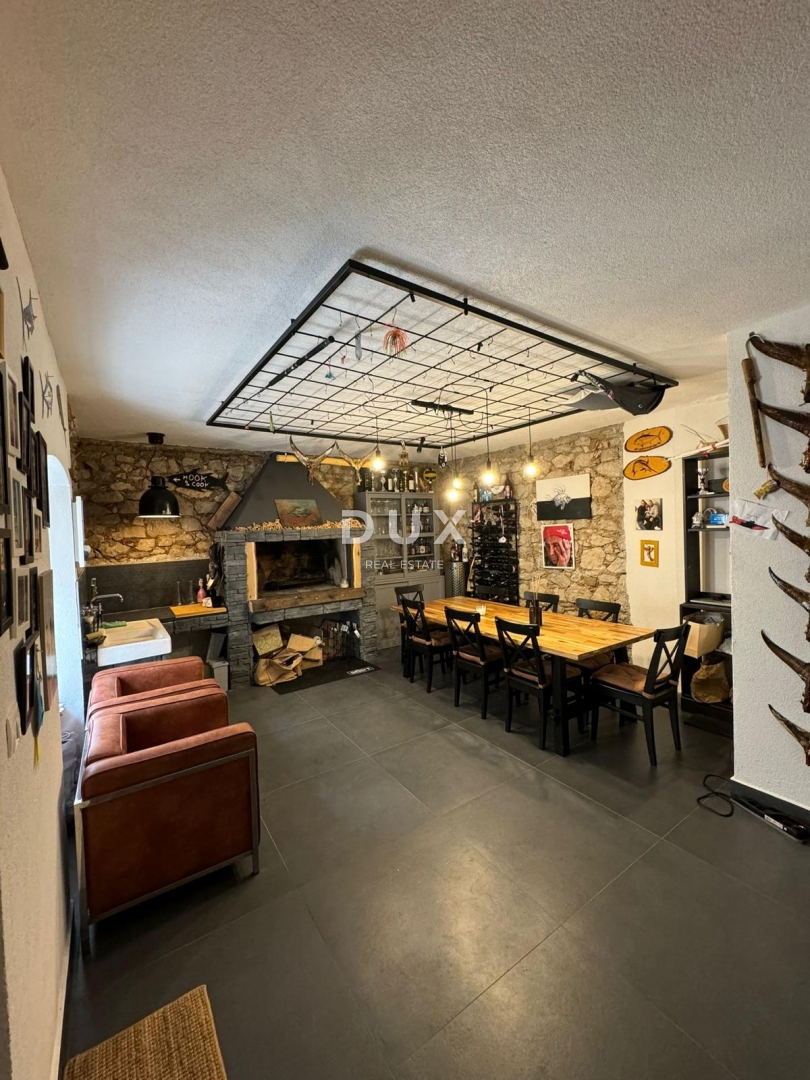 RIJEKA, KOSTRENA - moderna hiša s panoramskim razgledom, garažo in poslovnim prostorom, 500 m od morja