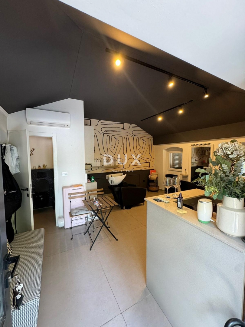 RIJEKA, KOSTRENA - moderna hiša s panoramskim razgledom, garažo in poslovnim prostorom, 500 m od morja