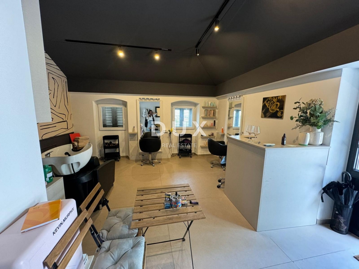 RIJEKA, KOSTRENA - moderna hiša s panoramskim razgledom, garažo in poslovnim prostorom, 500 m od morja