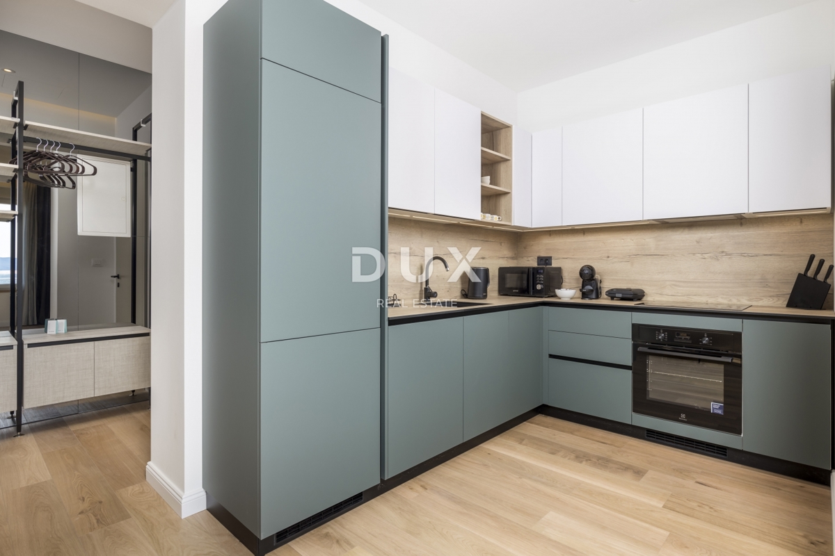 RIJEKA, CENTER - Vrhunsko opremljena nepremičnina s tremi ločenimi enotami in pogledom na celoten Kvarner