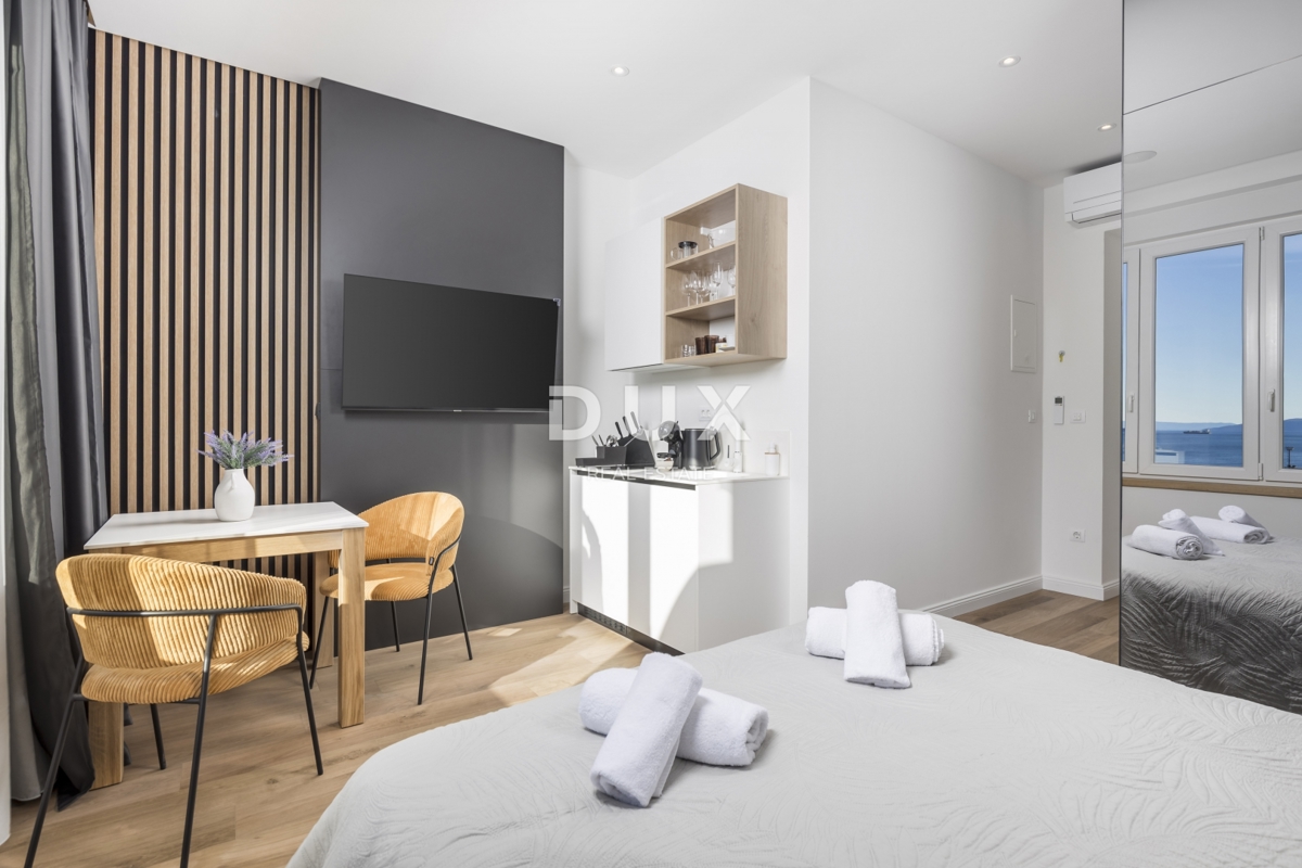 RIJEKA, CENTER - Vrhunsko opremljena nepremičnina s tremi ločenimi enotami in pogledom na celoten Kvarner