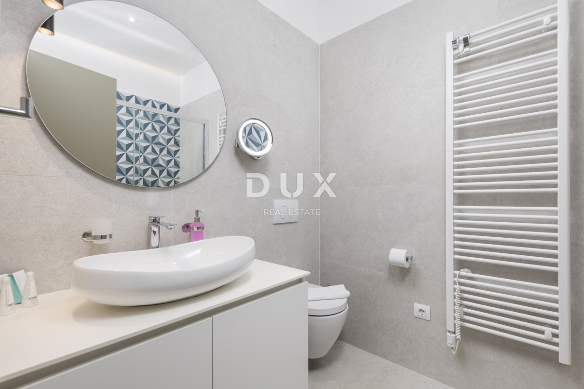 RIJEKA, CENTER - Vrhunsko opremljena nepremičnina s tremi ločenimi enotami in pogledom na celoten Kvarner