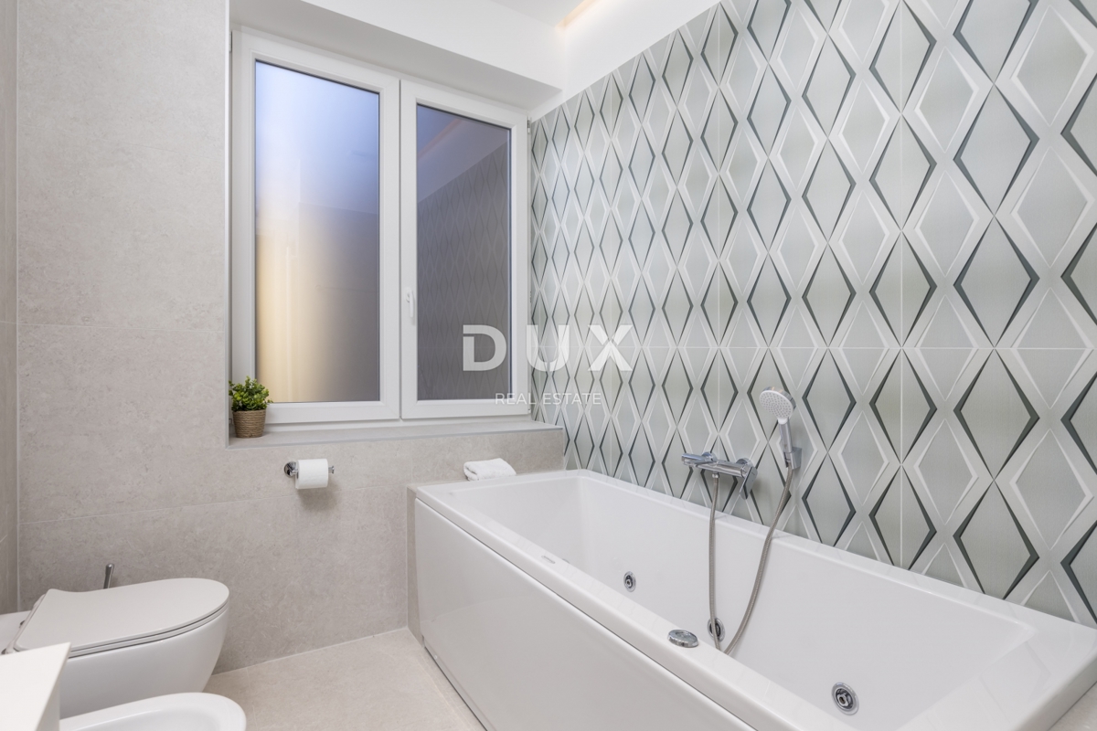 RIJEKA, CENTER - Vrhunsko opremljena nepremičnina s tremi ločenimi enotami in pogledom na celoten Kvarner