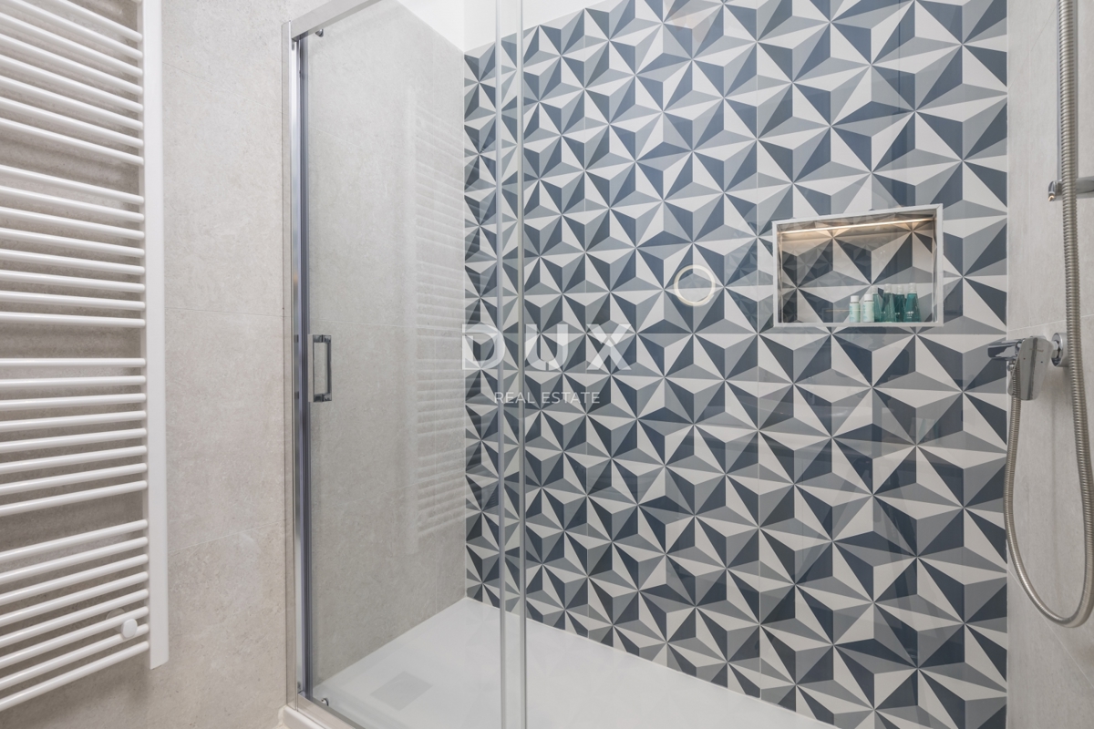 RIJEKA, CENTER - Vrhunsko opremljena nepremičnina s tremi ločenimi enotami in pogledom na celoten Kvarner