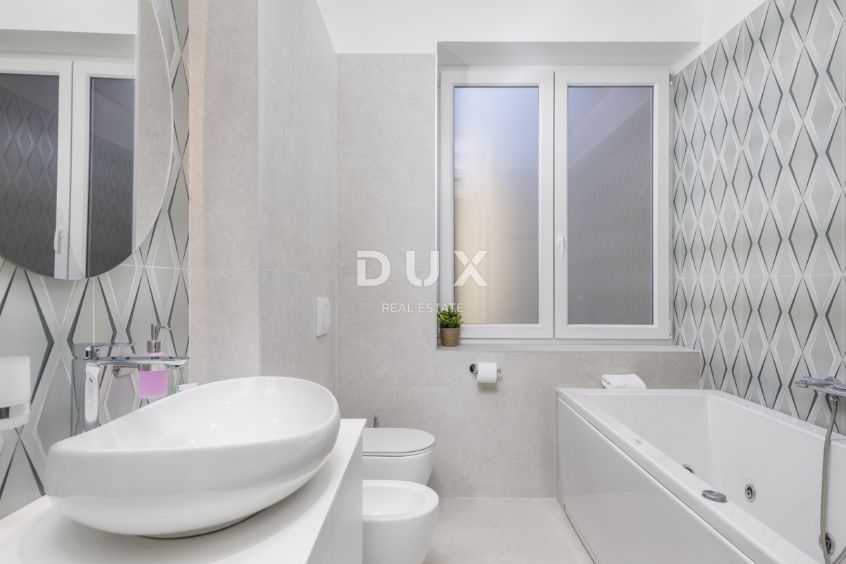 RIJEKA, CENTER - Vrhunsko opremljena nepremičnina s tremi ločenimi enotami in pogledom na celoten Kvarner