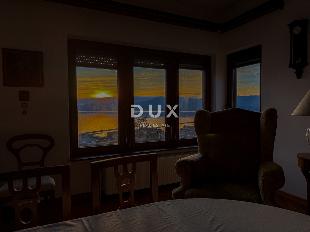 RIJEKA, TRSAT - nadstropje zasebne hiše s čudovitim pogledom na morje, odlična lokacija nad središčem Reke