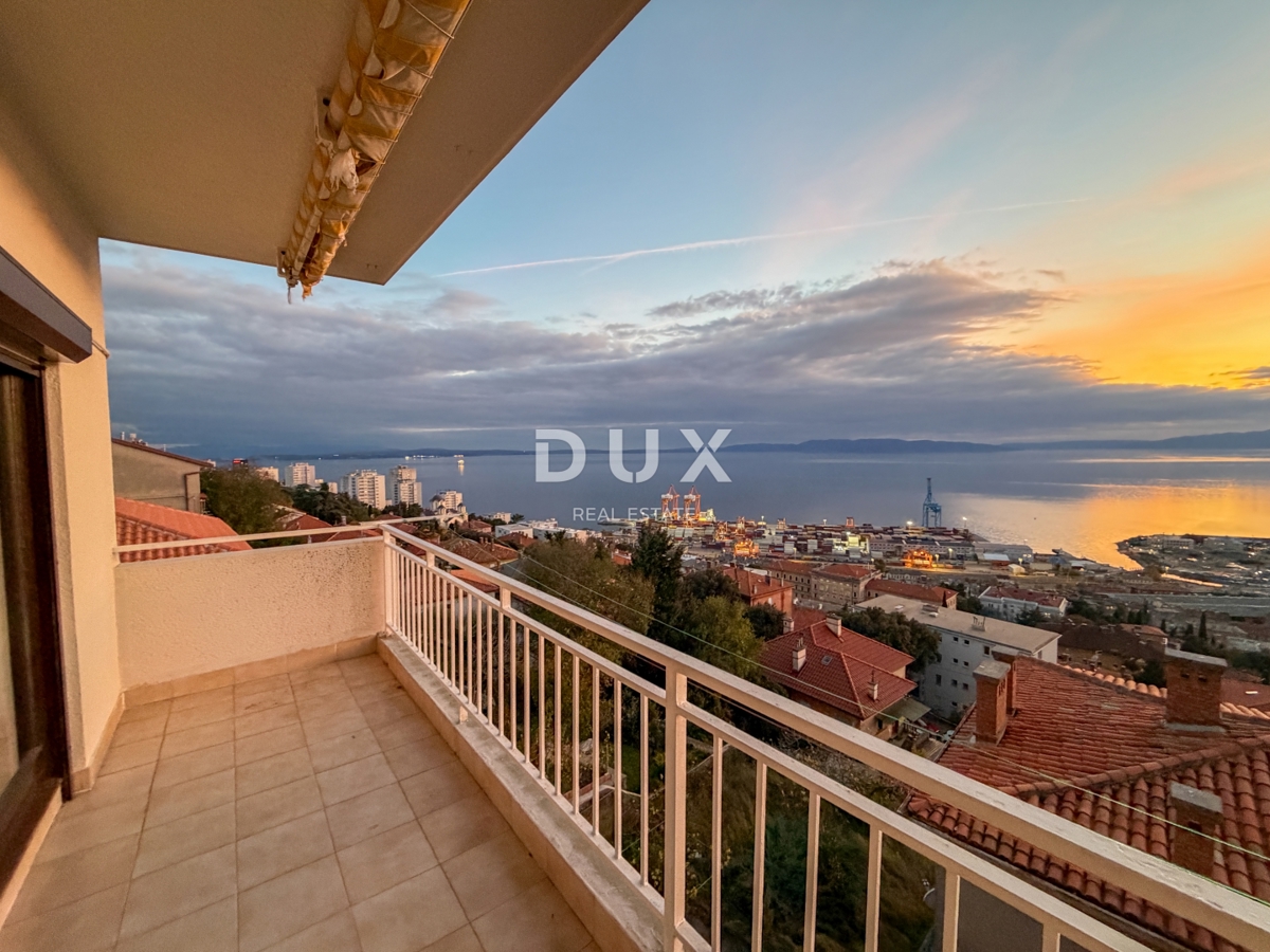 RIJEKA, TRSAT - nadstropje zasebne hiše s čudovitim pogledom na morje, odlična lokacija nad središčem Reke