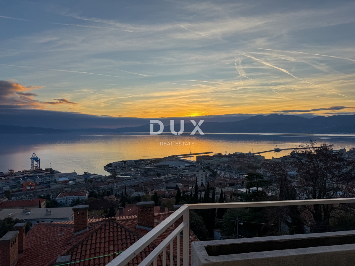 RIJEKA, TRSAT - nadstropje zasebne hiše s čudovitim pogledom na morje, odlična lokacija nad središčem Reke