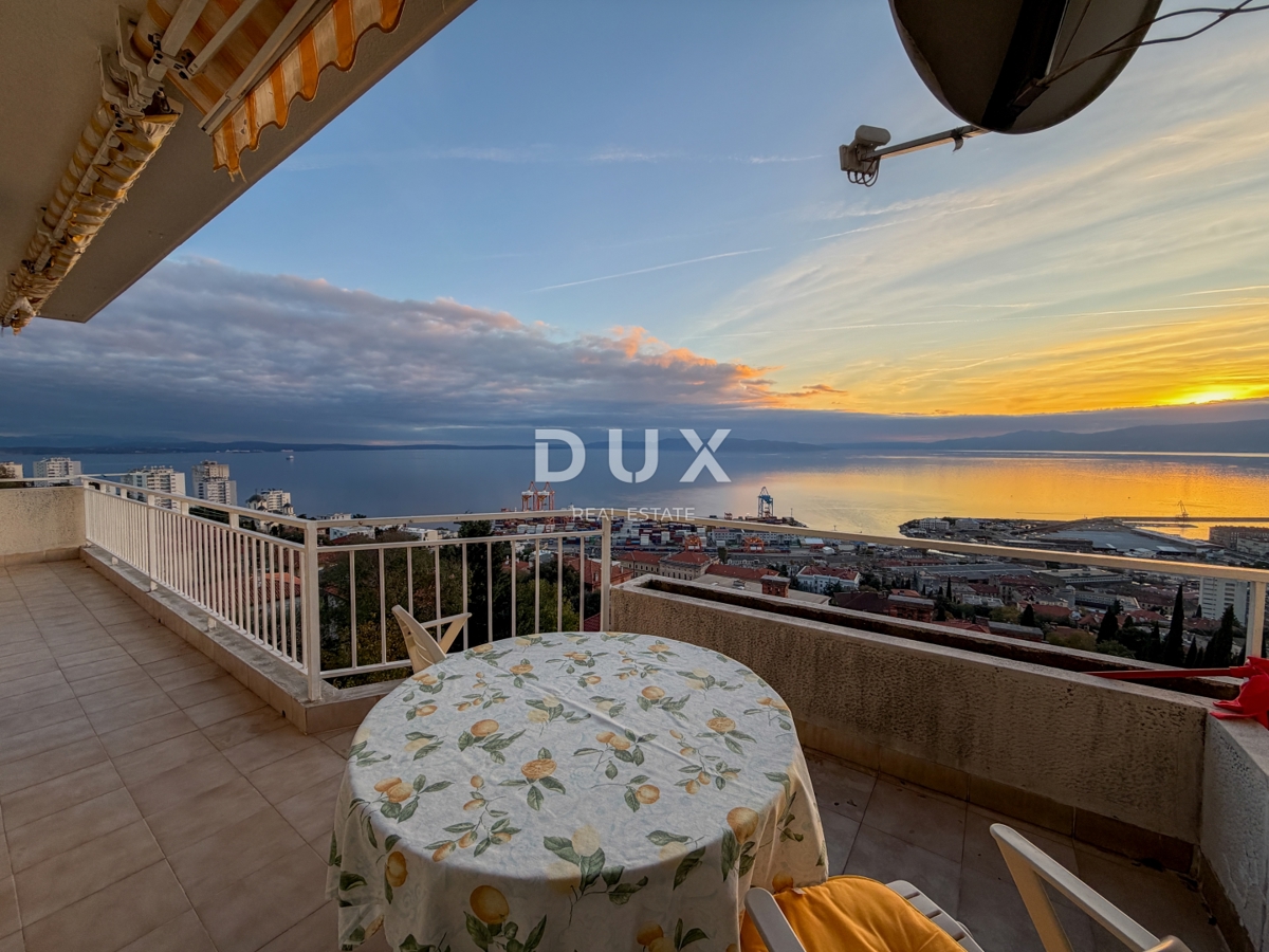 RIJEKA, TRSAT - nadstropje zasebne hiše s čudovitim pogledom na morje, odlična lokacija nad središčem Reke