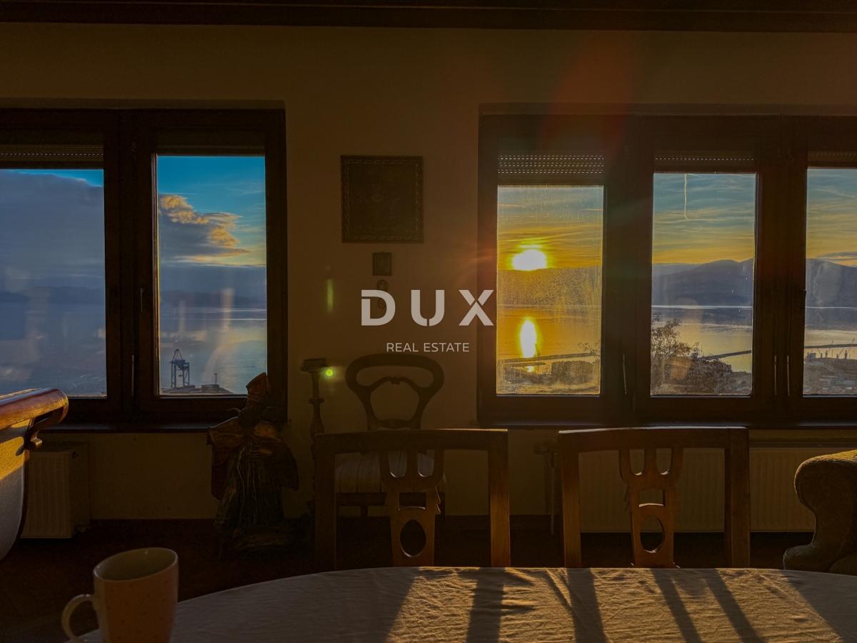 RIJEKA, TRSAT - nadstropje zasebne hiše s čudovitim pogledom na morje, odlična lokacija nad središčem Reke