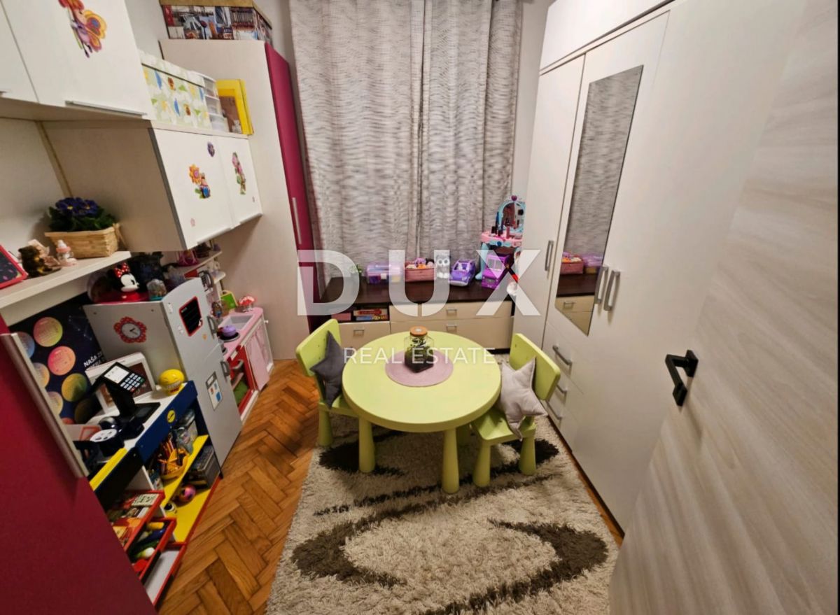 ISTRA, PULA - Družinski apartma z vrtom v centru + dodatna garsonjera! REDKO NA VOLJO LOKACIJA!