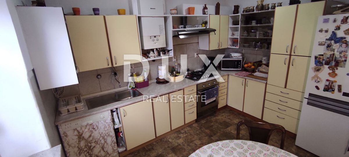 RIJEKA, BELVEDER - Stanovanje v pritličju s teraso na priljubljeni lokaciji