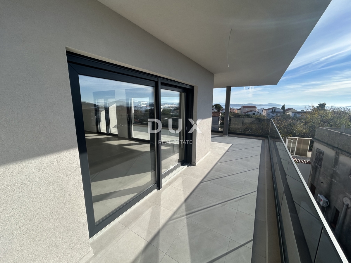 ŠIBENIK, TRIBUNJ – Trisobno stanovanje s čudovitim pogledom na morje! NOVOGRADNJA!