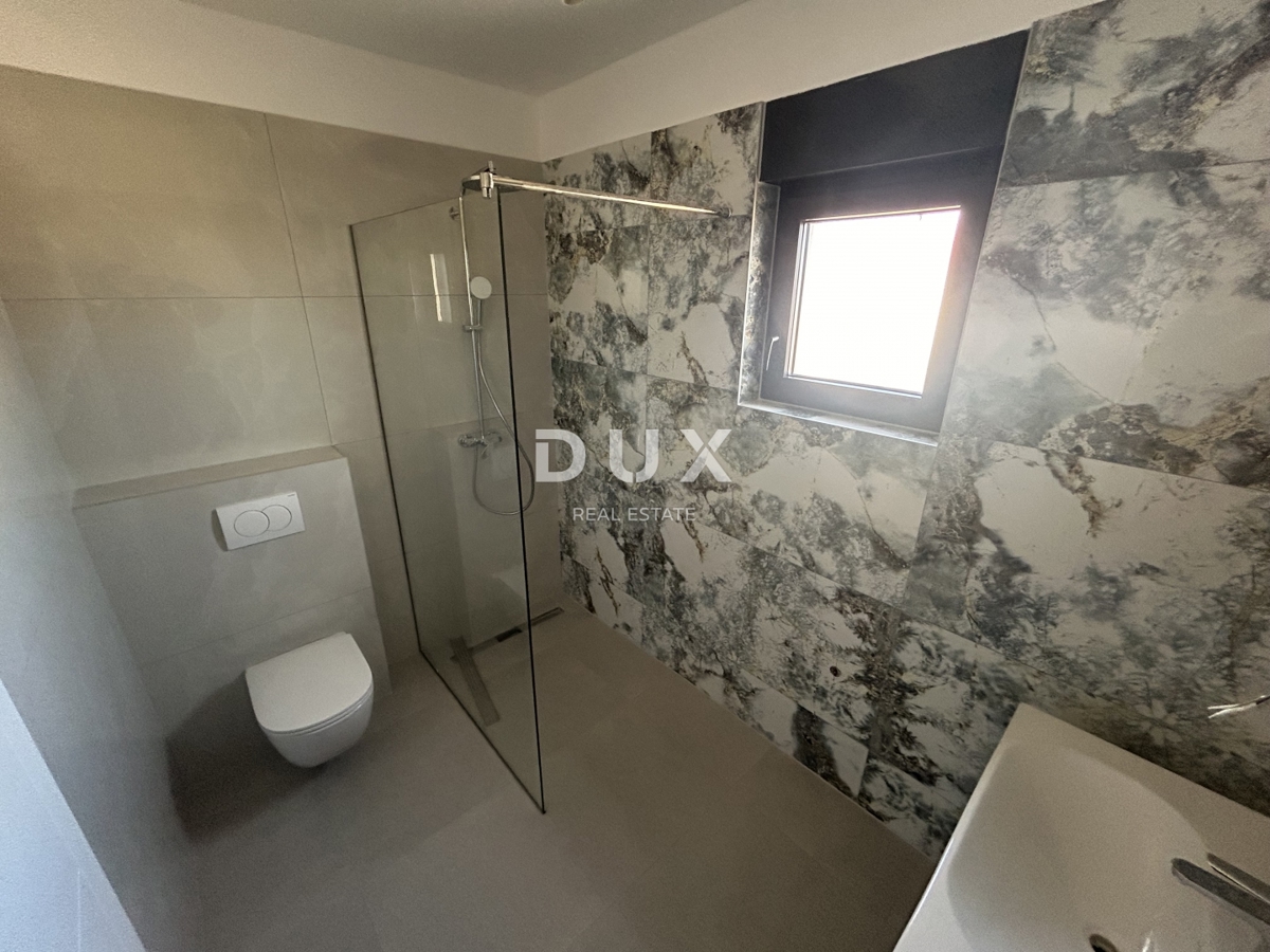 ŠIBENIK, TRIBUNJ – Trisobno stanovanje s čudovitim pogledom na morje! NOVOGRADNJA!