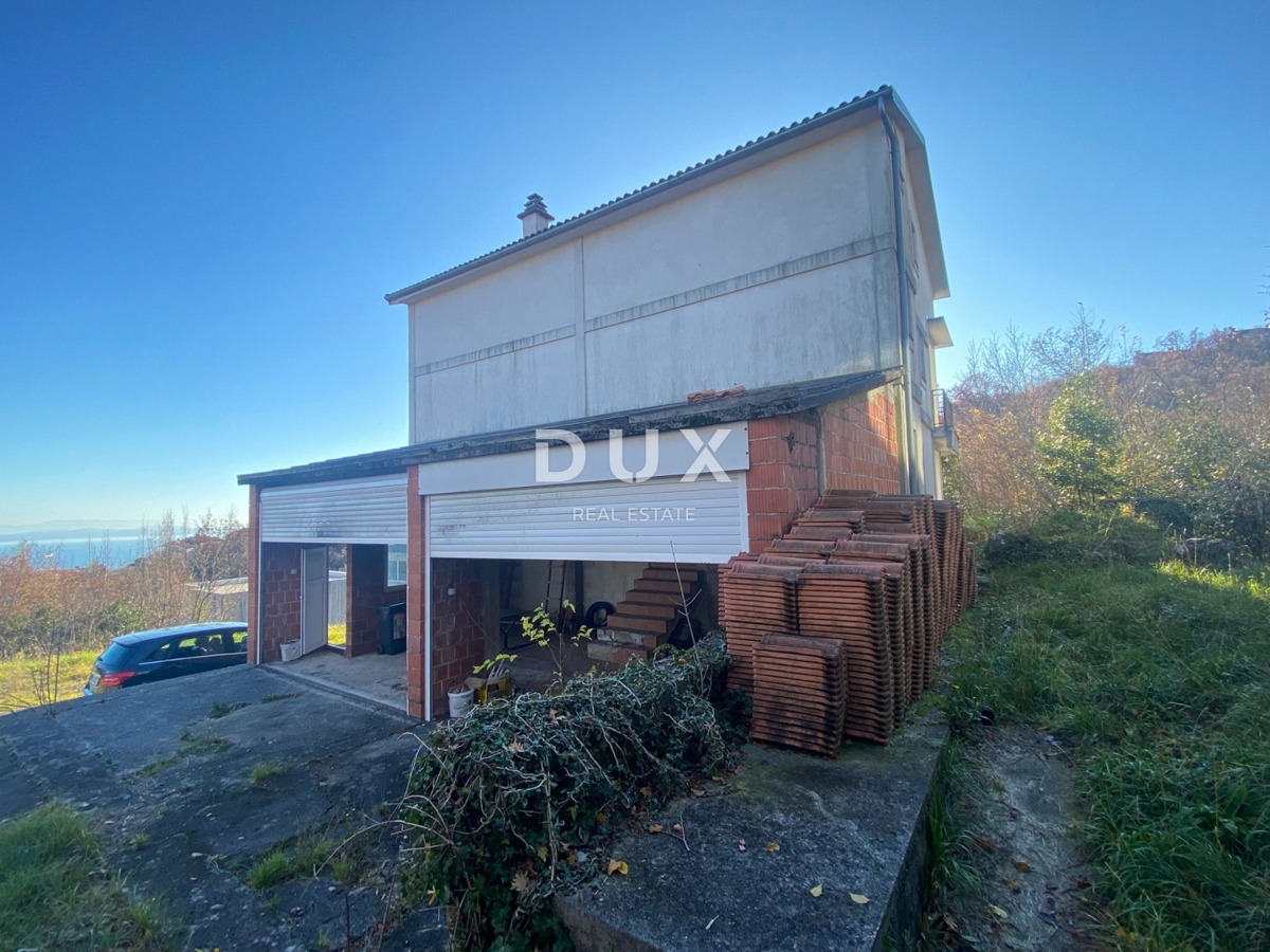 OPATIJA, BREGI - samostojna hiša 400 m2 + vrt 826 m2 + 3 garaže s pogledom na morje! PRILOŽNOST!