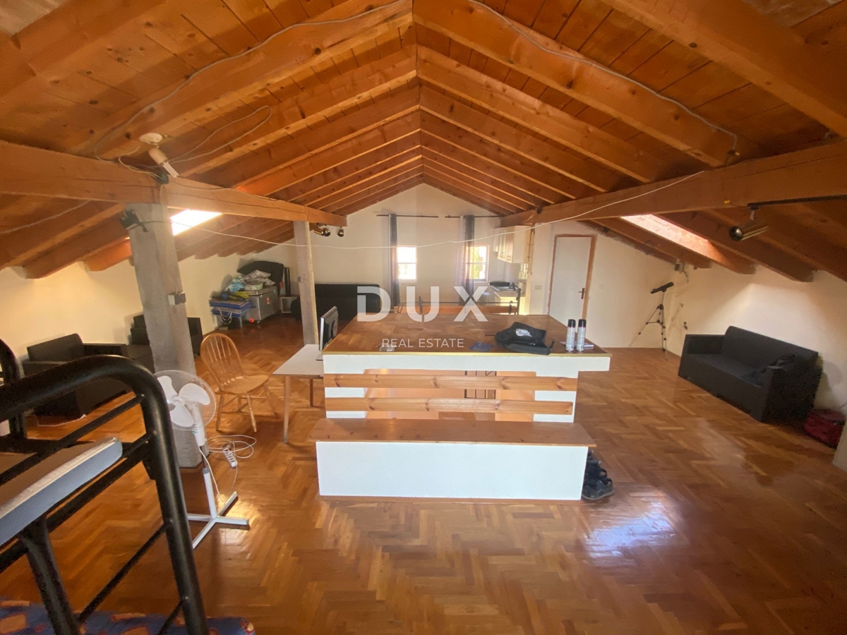 OPATIJA, BREGI - samostojna hiša 400 m2 + vrt 826 m2 + 3 garaže s pogledom na morje! PRILOŽNOST!