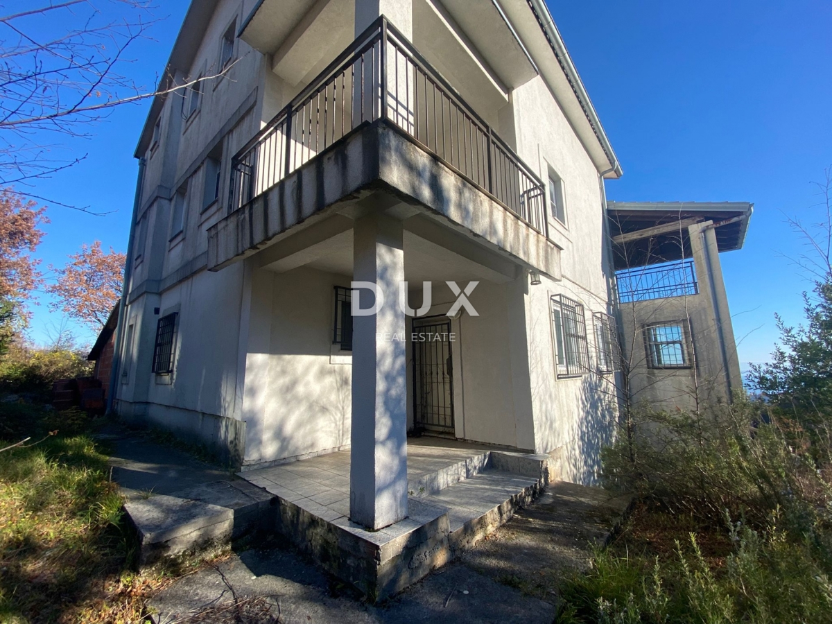 OPATIJA, BREGI - samostojna hiša 400 m2 + vrt 826 m2 + 3 garaže s pogledom na morje! PRILOŽNOST!