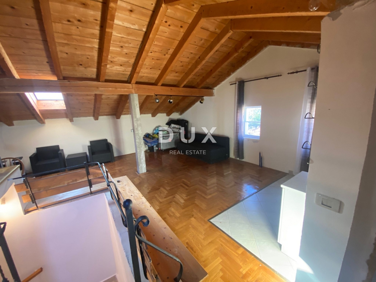 OPATIJA, BREGI - samostojna hiša 400 m2 + vrt 826 m2 + 3 garaže s pogledom na morje! PRILOŽNOST!