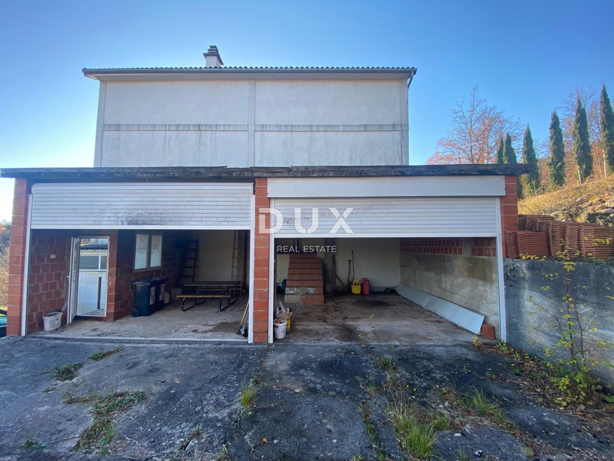 OPATIJA, BREGI - samostojna hiša 400 m2 + vrt 826 m2 + 3 garaže s pogledom na morje! PRILOŽNOST!