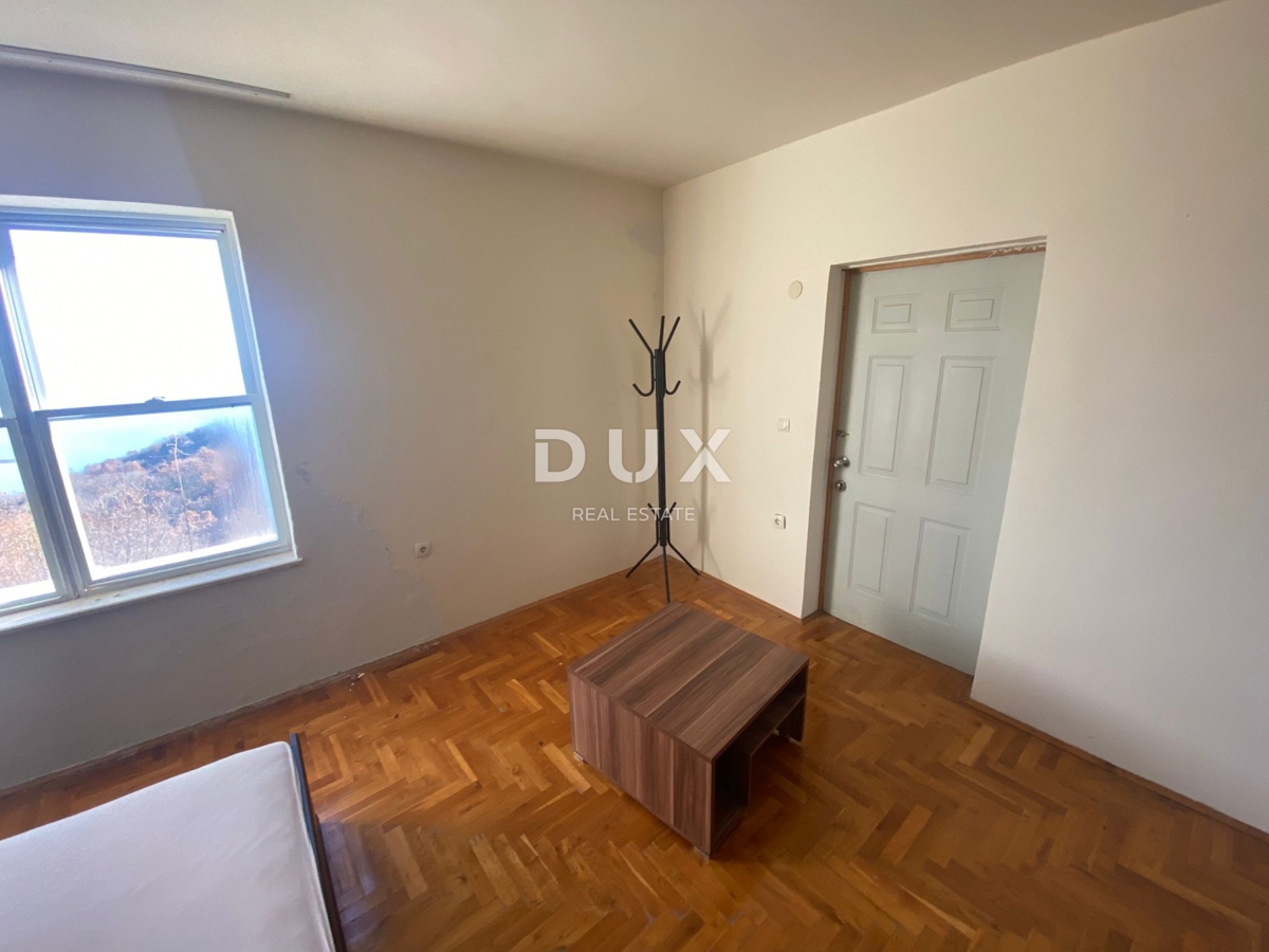 OPATIJA, BREGI - samostojna hiša 400 m2 + vrt 826 m2 + 3 garaže s pogledom na morje! PRILOŽNOST!