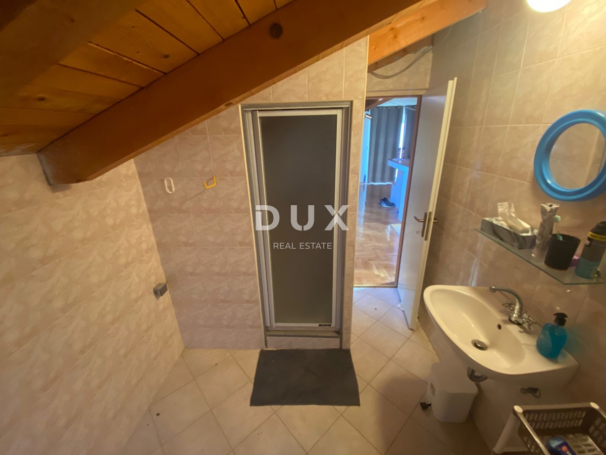 OPATIJA, BREGI - samostojna hiša 400 m2 + vrt 826 m2 + 3 garaže s pogledom na morje! PRILOŽNOST!