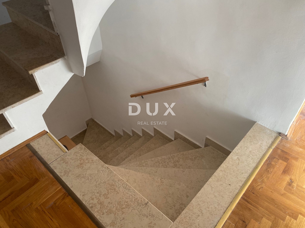 OPATIJA, BREGI - samostojna hiša 400 m2 + vrt 826 m2 + 3 garaže s pogledom na morje! PRILOŽNOST!