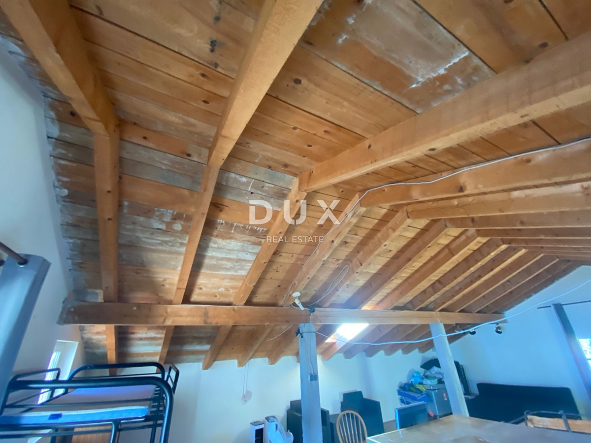 OPATIJA, BREGI - samostojna hiša 400 m2 + vrt 826 m2 + 3 garaže s pogledom na morje! PRILOŽNOST!