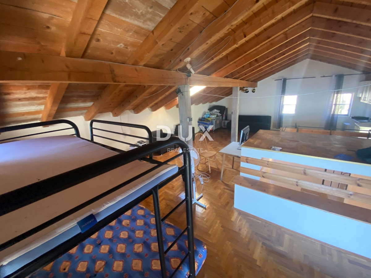 OPATIJA, BREGI - samostojna hiša 400 m2 + vrt 826 m2 + 3 garaže s pogledom na morje! PRILOŽNOST!