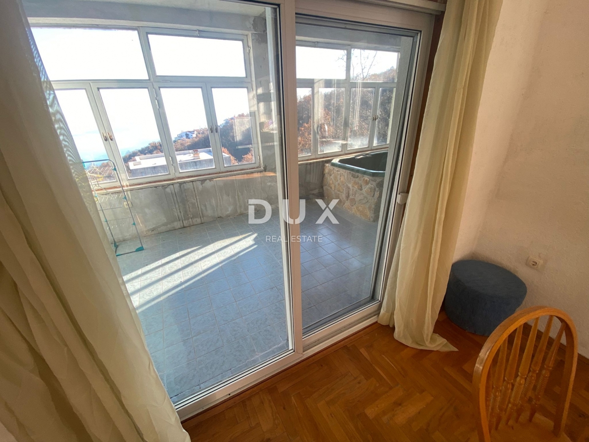 OPATIJA, BREGI - samostojna hiša 400 m2 + vrt 826 m2 + 3 garaže s pogledom na morje! PRILOŽNOST!