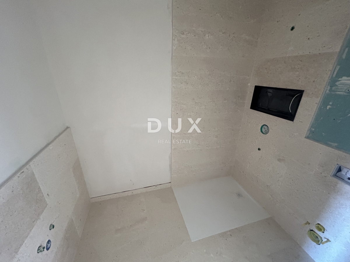 ŠIBENIK, VODICE - Luksuzni penthouse z dvigalom in pogledom na morje!