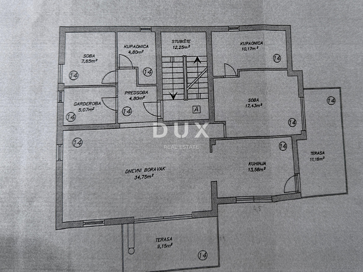 OPATIJA, IČIĆI - penthouse v čudoviti vili nad resortom Mariott, garaža, 300m od plaže
