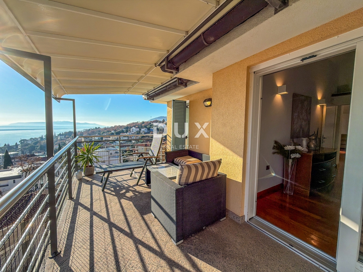 OPATIJA, IČIĆI - penthouse v čudoviti vili nad resortom Mariott, garaža, 300m od plaže