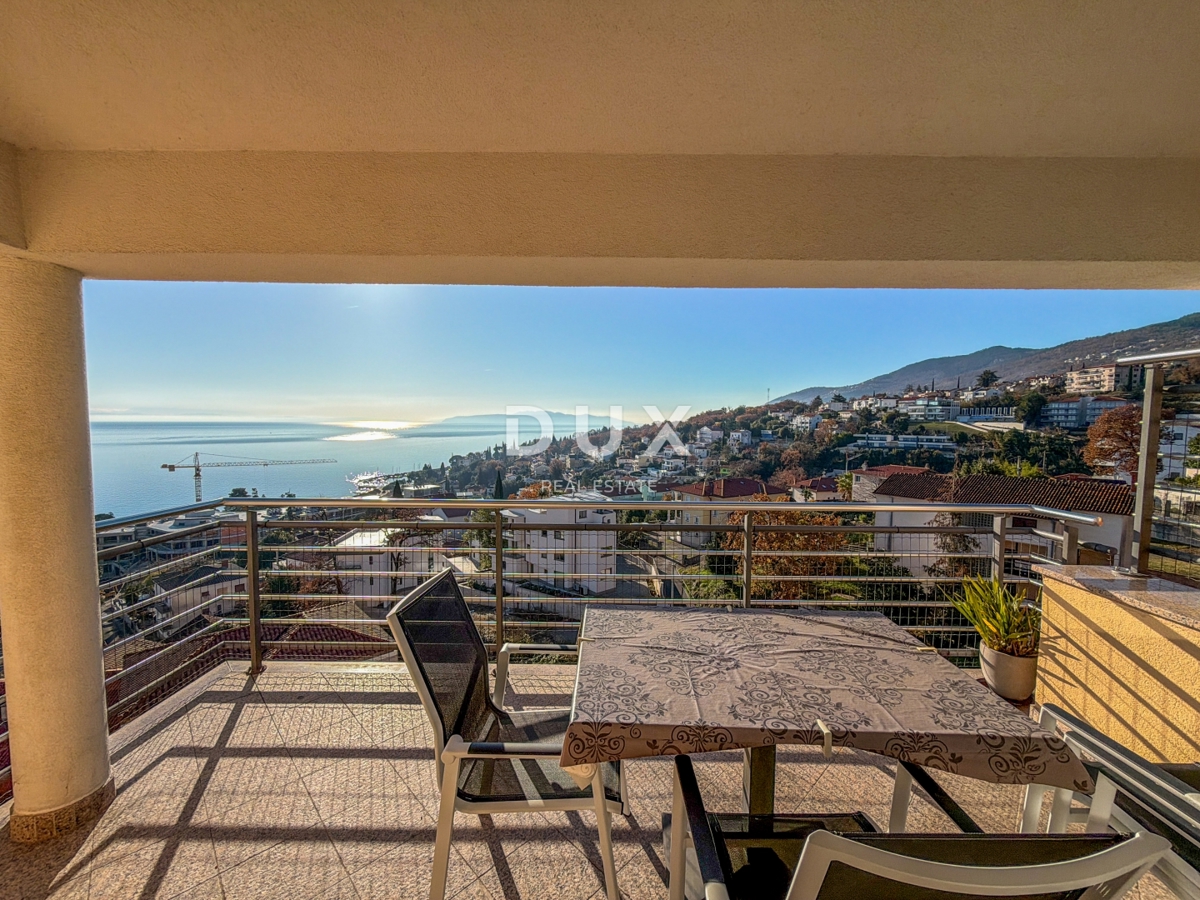 OPATIJA, IČIĆI - penthouse v čudoviti vili nad resortom Mariott, garaža, 300m od plaže