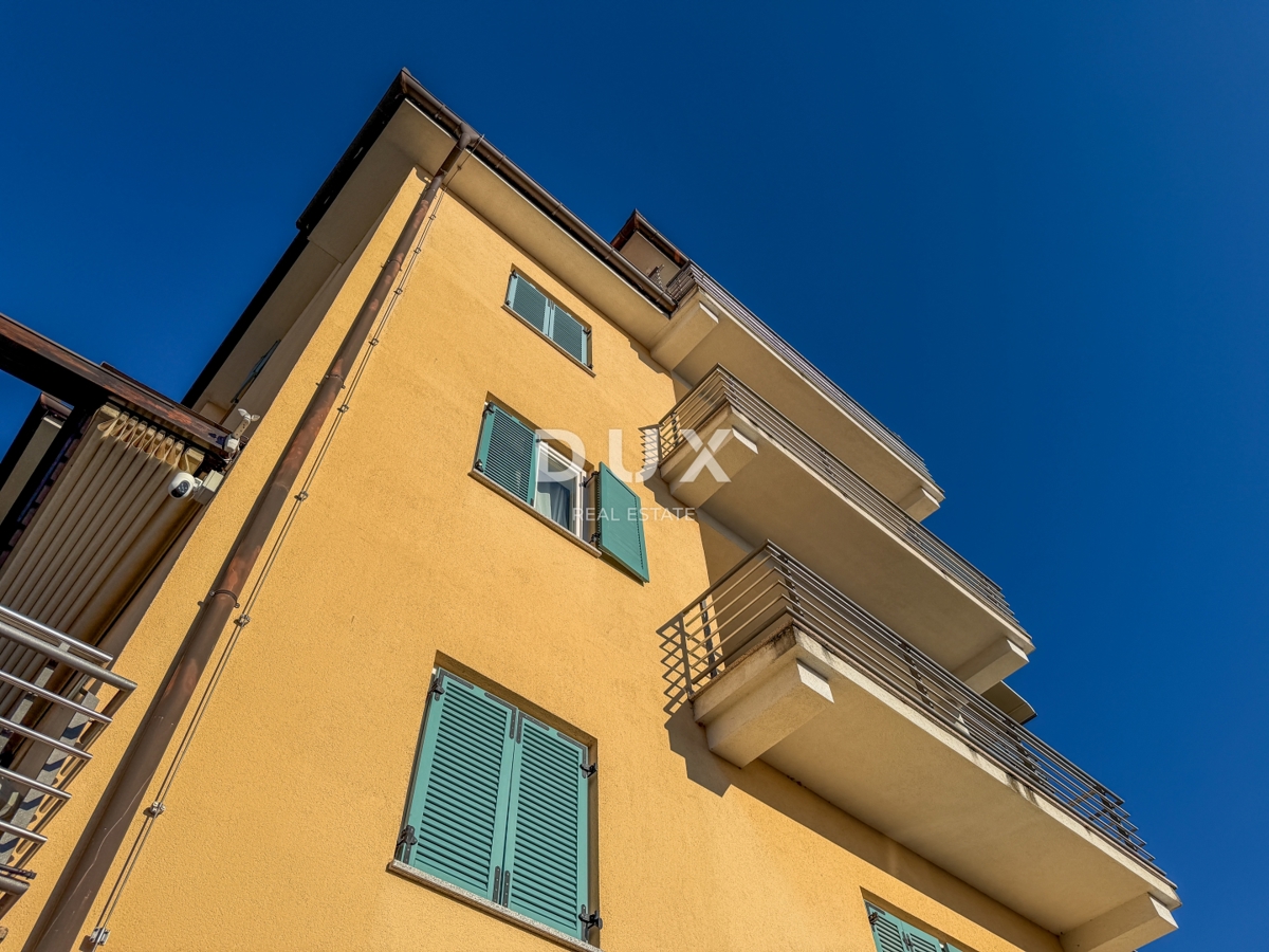 OPATIJA, IČIĆI - penthouse v čudoviti vili nad resortom Mariott, garaža, 300m od plaže