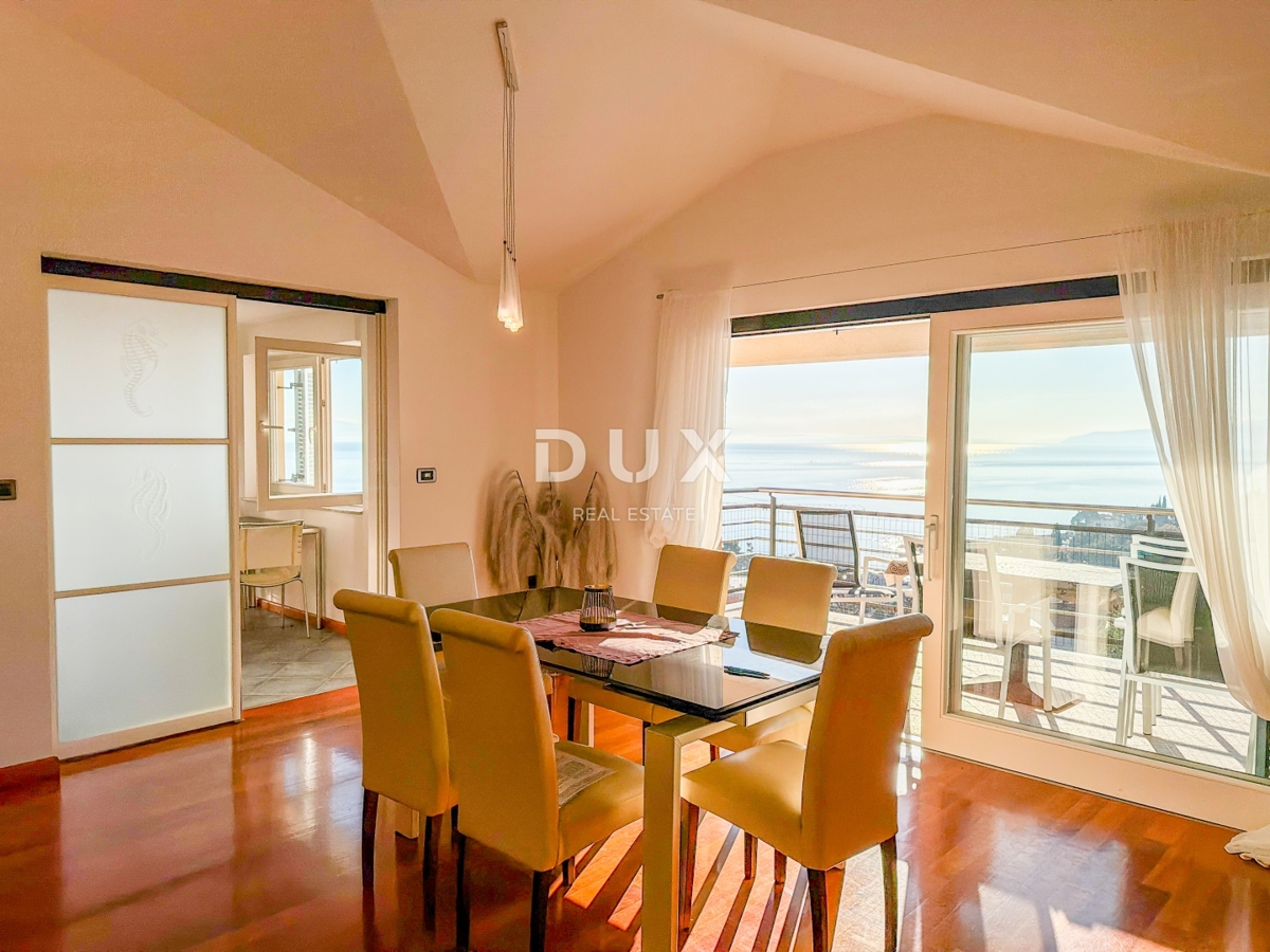 OPATIJA, IČIĆI - penthouse v čudoviti vili nad resortom Mariott, garaža, 300m od plaže