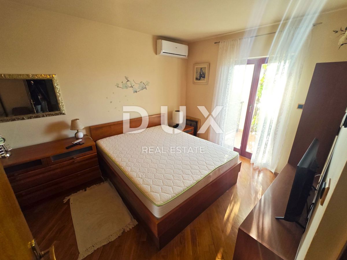 CRIKVENICA - Obnovljena hiša z dvema apartmajema, panoramski razgled!