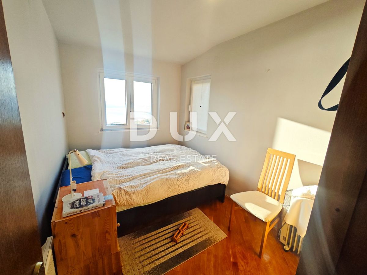 CRIKVENICA - Obnovljena hiša z dvema apartmajema, panoramski razgled!