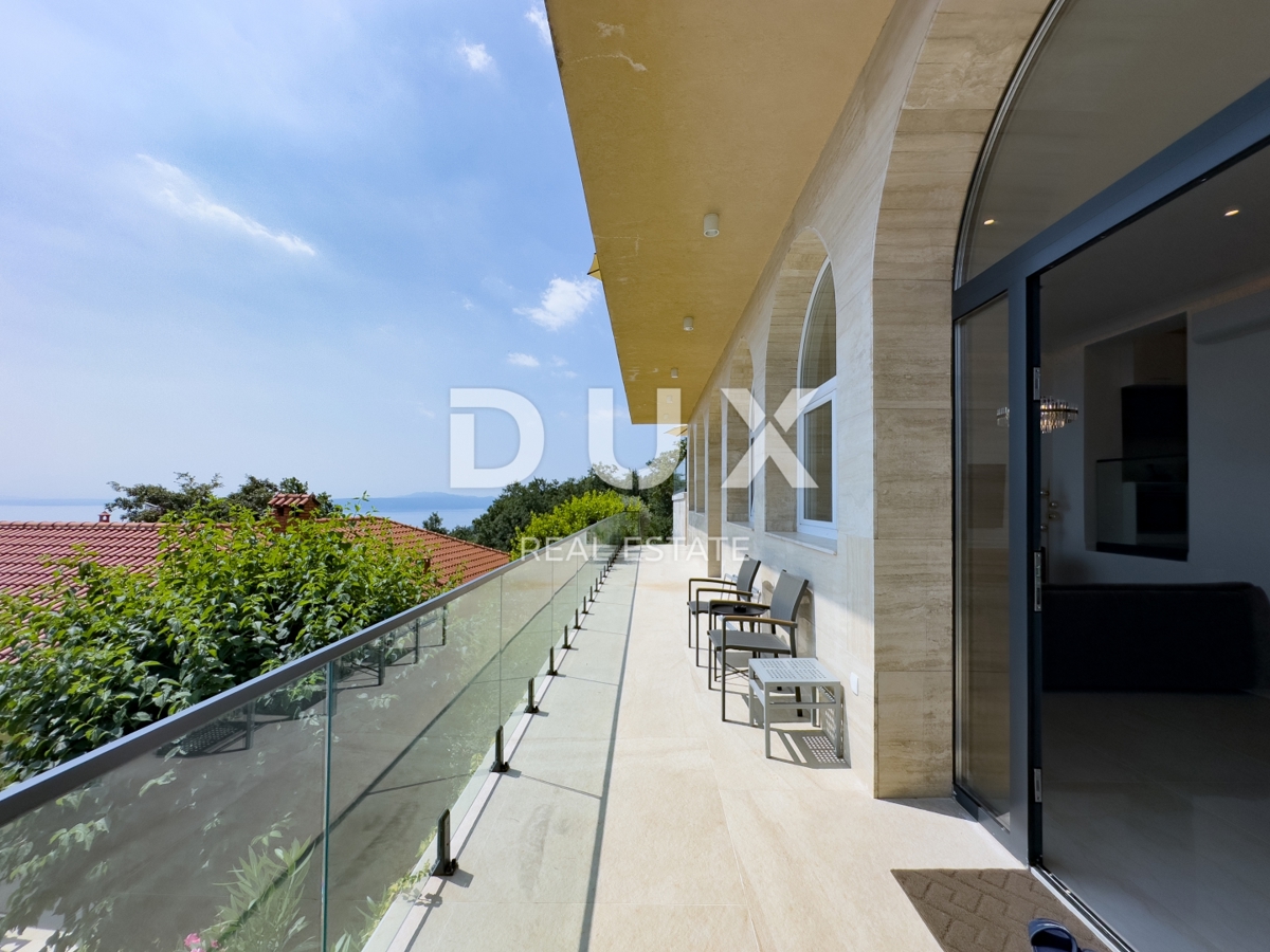 OPATIJA, LOVRAN – ekskluzivno stanovanje s panoramskim razgledom in bazenom