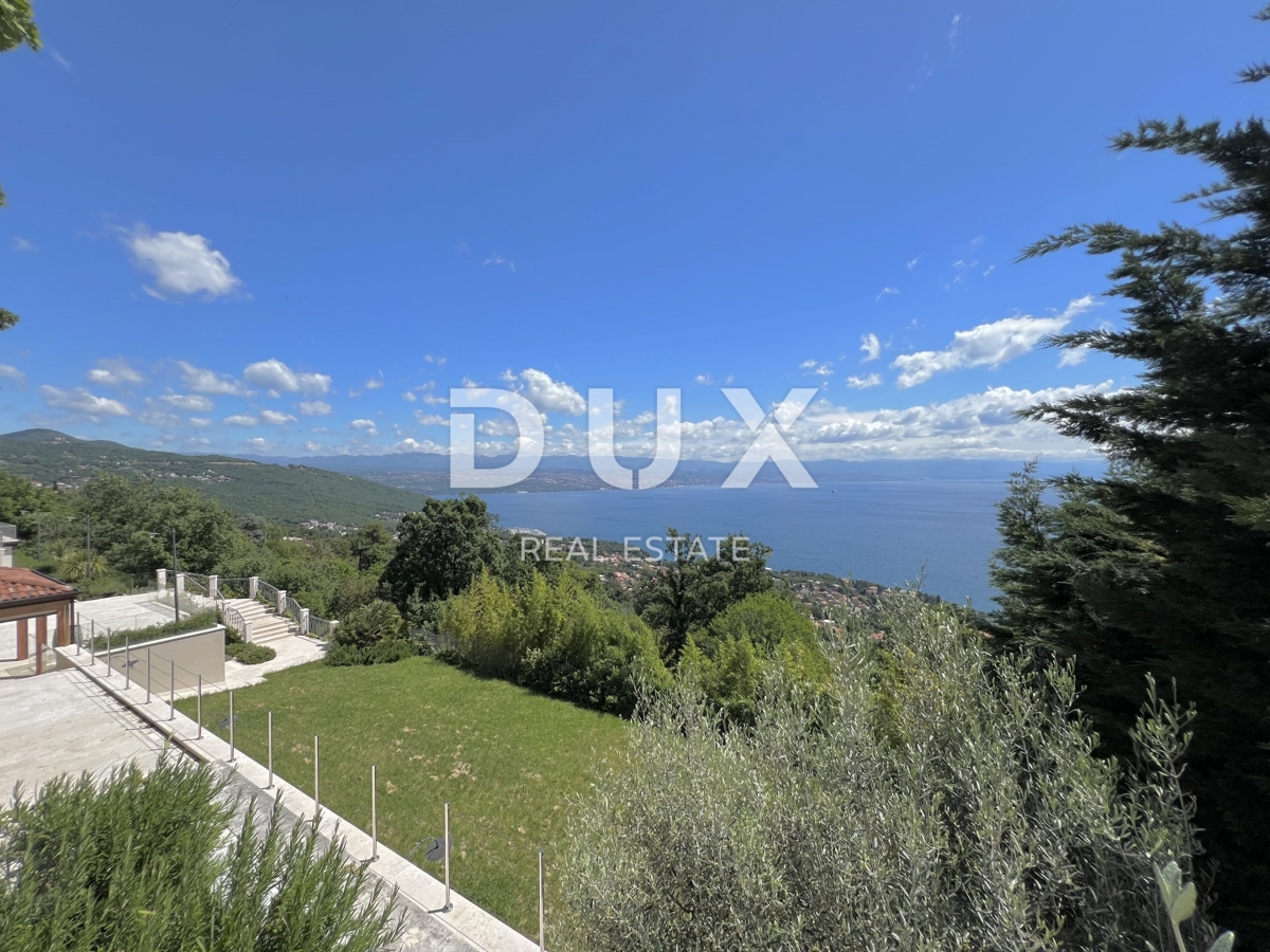 OPATIJA, LOVRAN – ekskluzivno stanovanje s panoramskim razgledom in bazenom