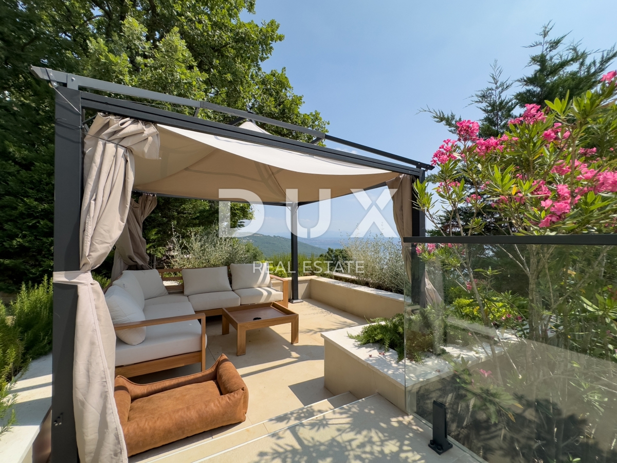 OPATIJA, LOVRAN – ekskluzivno stanovanje s panoramskim razgledom in bazenom