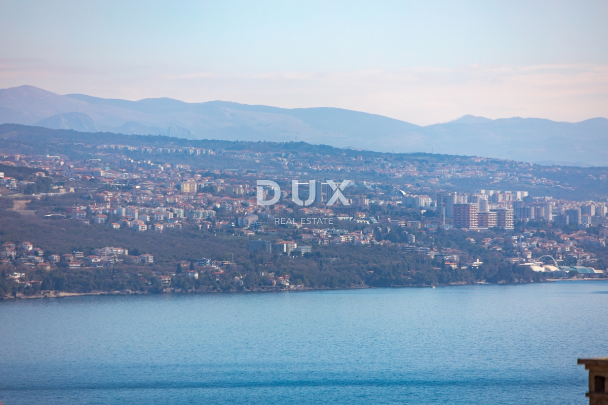 OPATIJA, CENTER - stanovanje v dokončani luksuzni novogradnji z garažo in bazenom