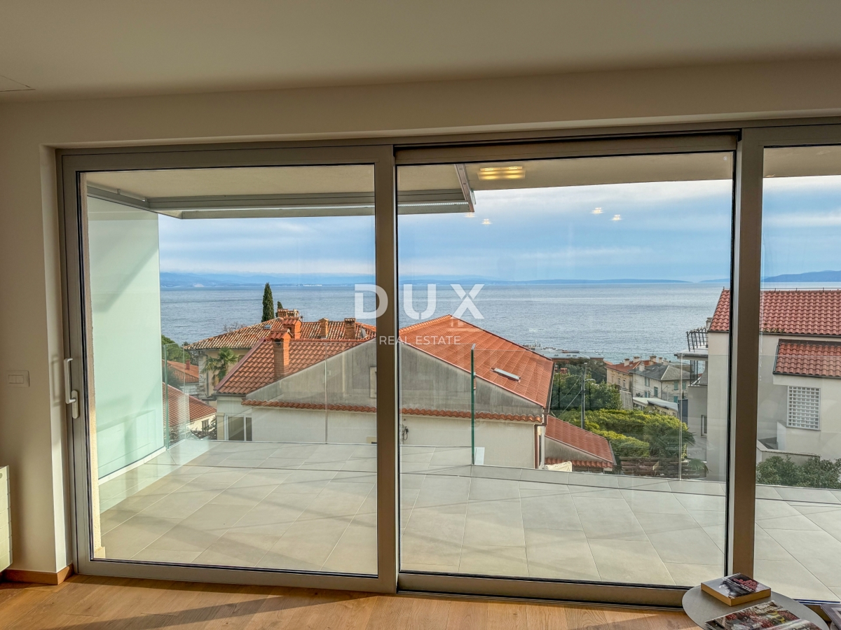 OPATIJA, CENTER - stanovanje v dokončani luksuzni novogradnji z garažo in bazenom